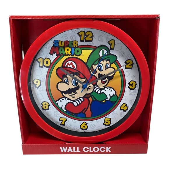 Nintendo Super Mario Luigi Round Wall Clock Analog Display Retro Game Room Decor - Picture 1 of 5